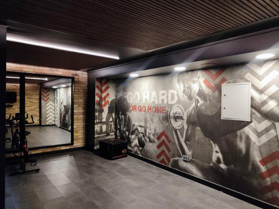 Cowork, Gym, 24hr Security, Water Vending Machine Apartamento *